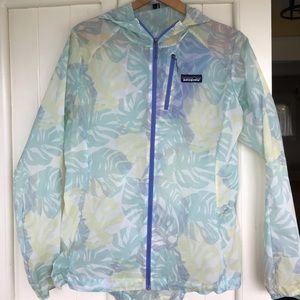 Patagonia light shell jacket
